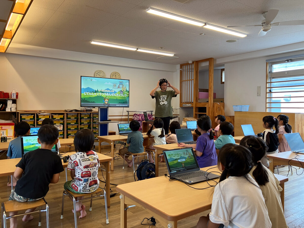 寝屋川市のエールこども園で交通安全教室を開催しました